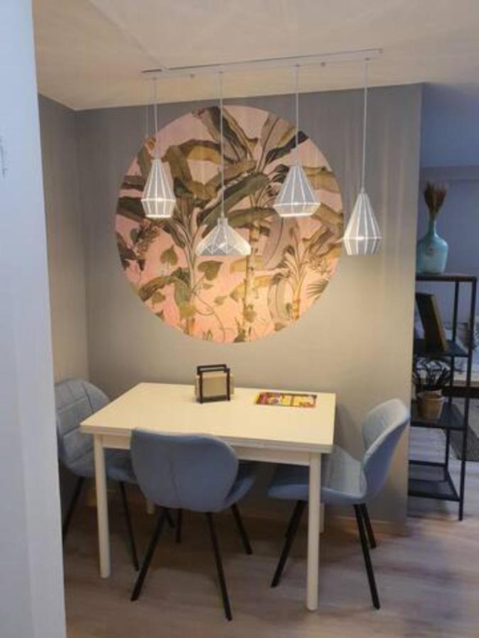 Beautiful Cozy Close To Lakes And Nature Parks