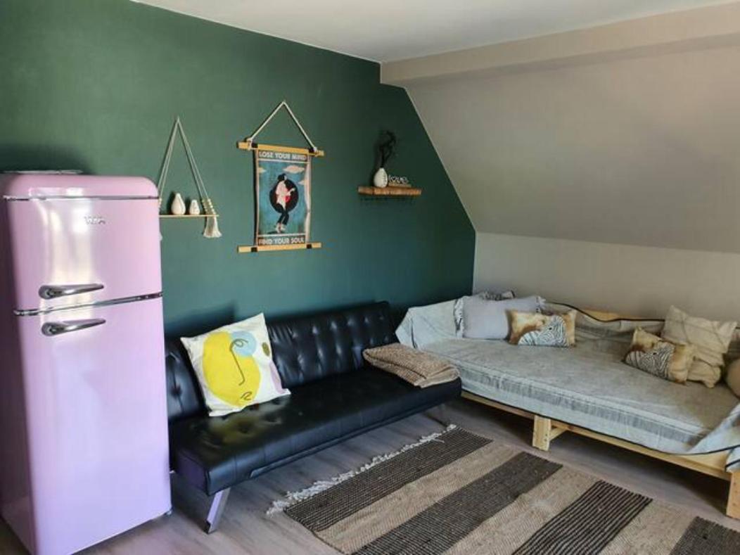 Beautiful Cozy Close To Lakes And Nature Parks Apartment