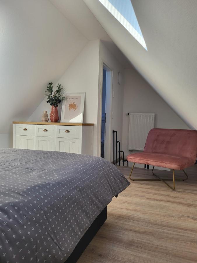 Apartment Beautiful Cozy Close To Lakes And Nature Parks