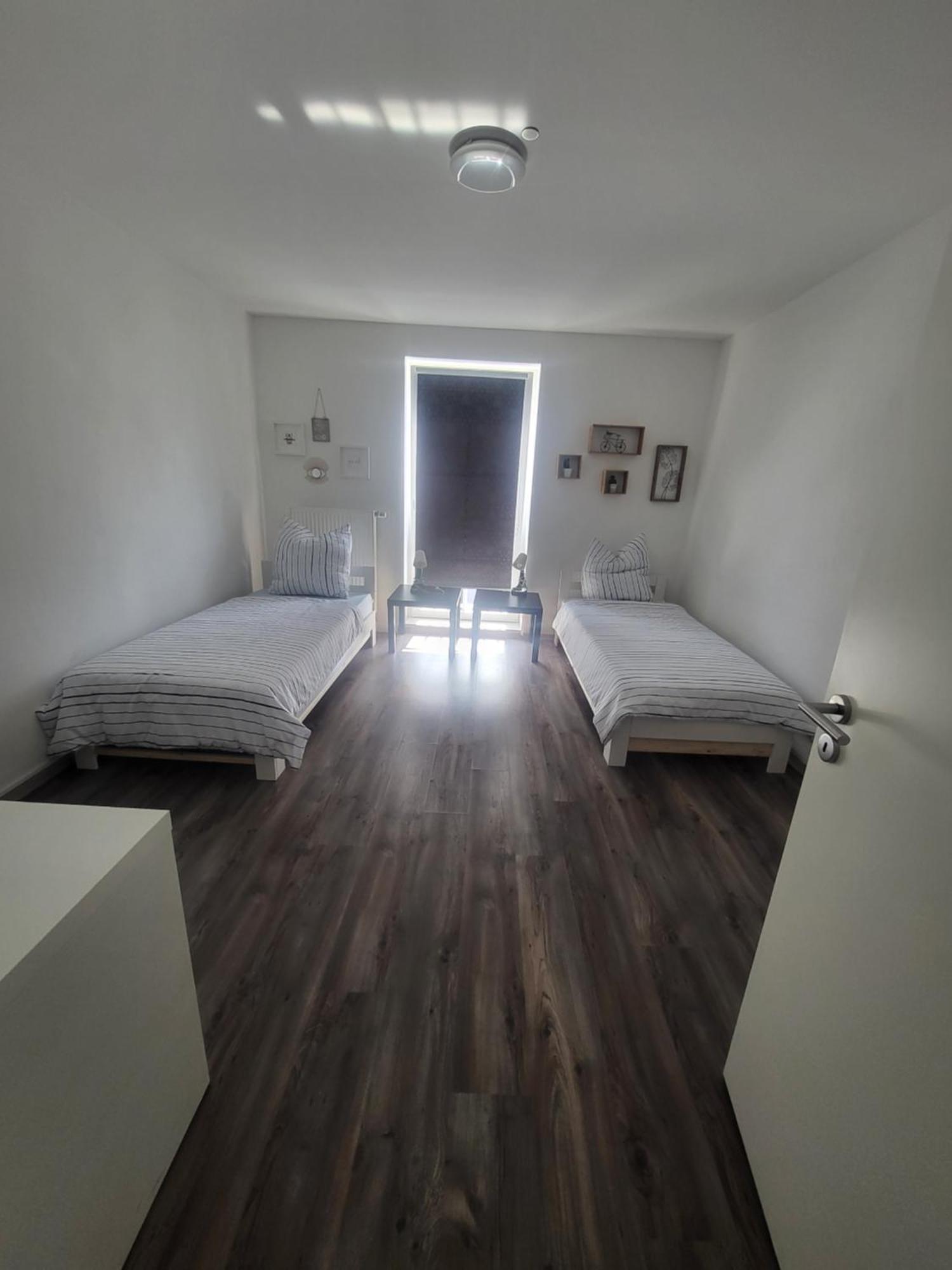 Apartment Beautiful Cozy Close To Lakes And Nature Parks