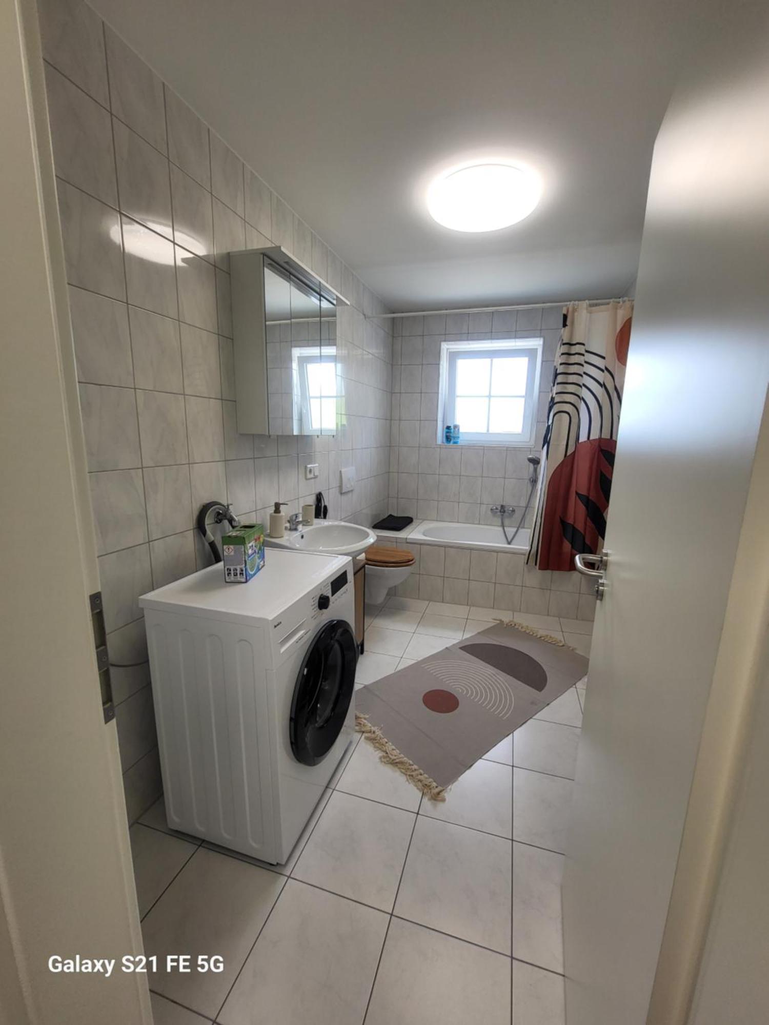 Beautiful Cozy Close To Lakes And Nature Parks Apartment *