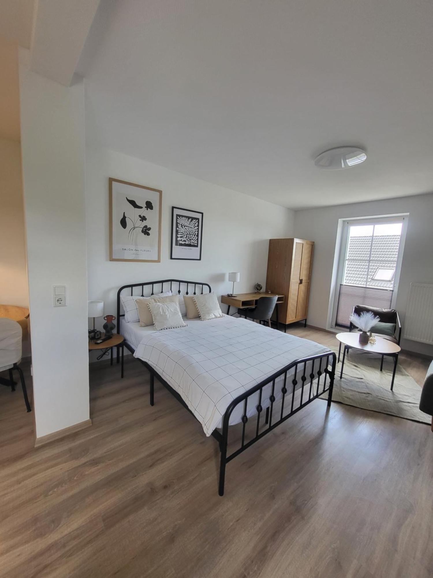 Apartment Beautiful Cozy Close To Lakes And Nature Parks